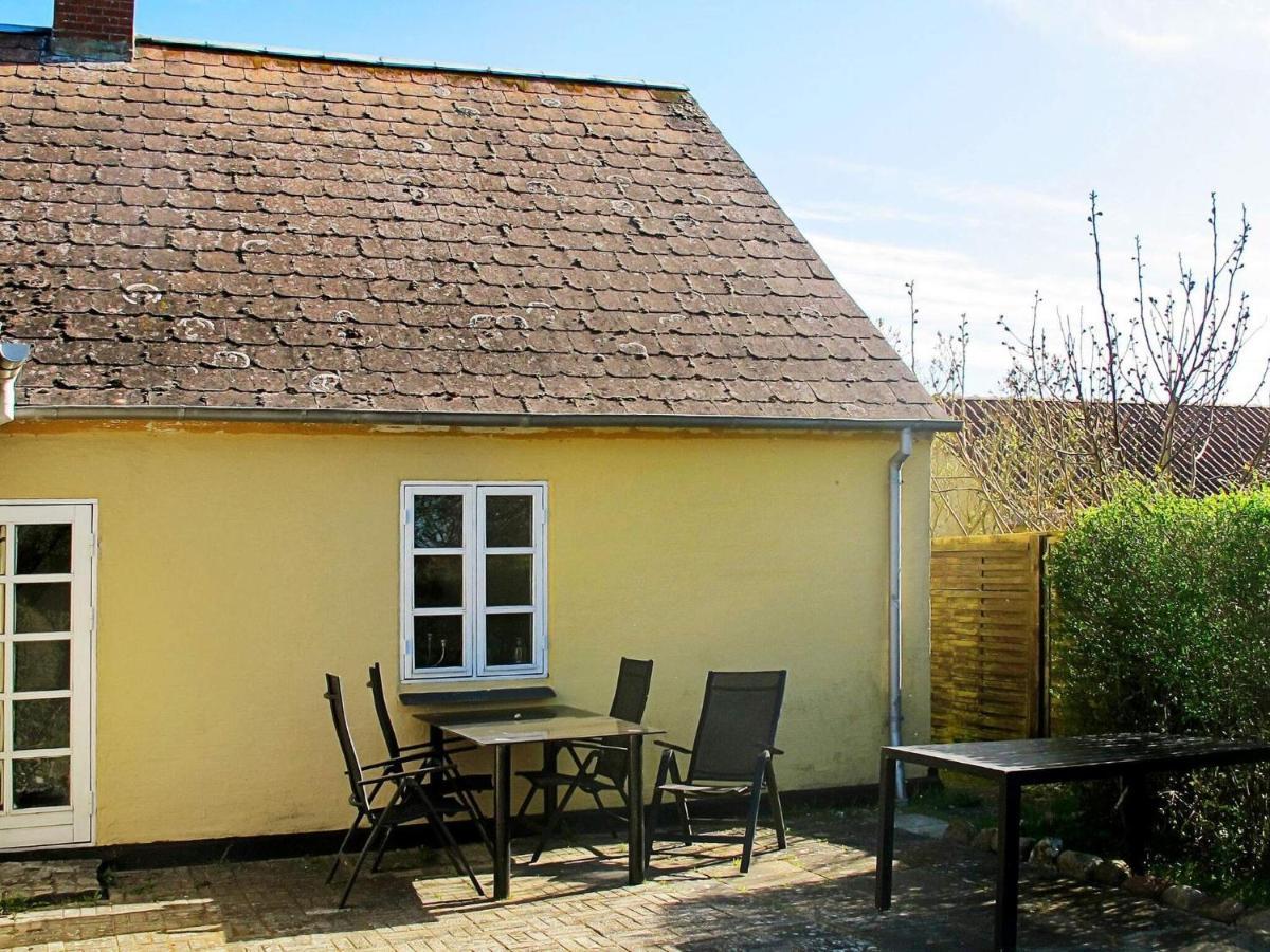 4 Person Holiday Home In Bandholm Zewnętrze zdjęcie